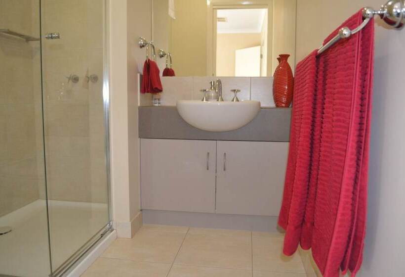 Waterview   2 Doc Crt