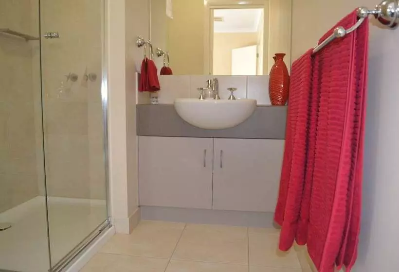 Waterview   2 Doc Crt