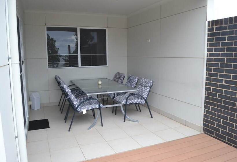 Waterview   2 Doc Crt