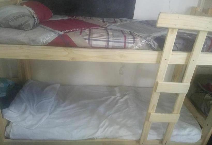 پانسیون Hostel Juniors