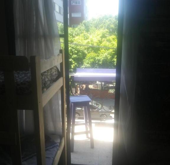 پانسیون Hostel Juniors