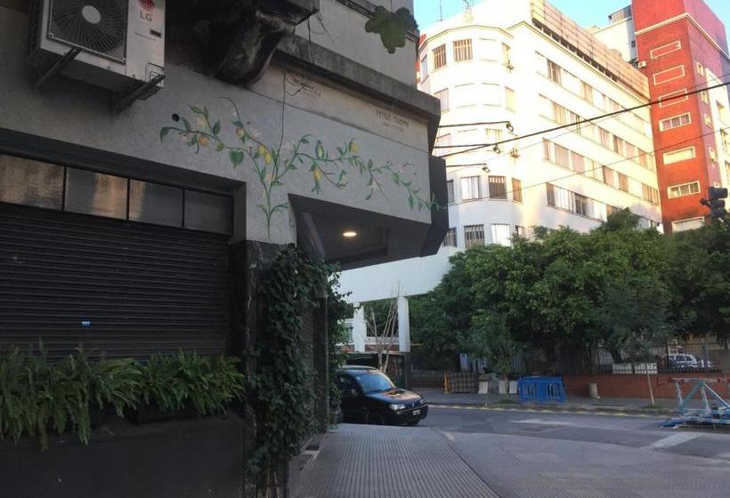 پانسیون Hostel Juniors