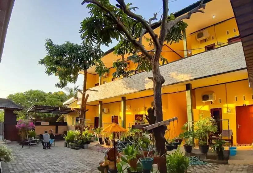 ホテル Spot On 2732 Sandy Guesthouse