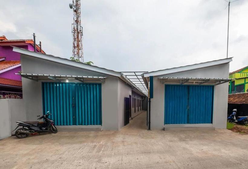 בית מלון כפרי Spot On 2805 Oryza Place Syariah