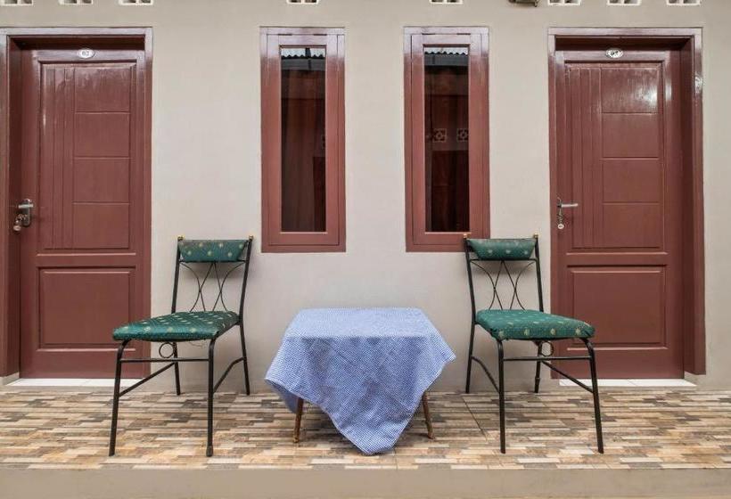 בית מלון כפרי Spot On 2805 Oryza Place Syariah