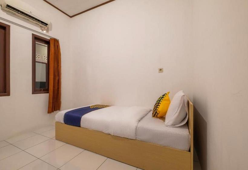 בית מלון כפרי Spot On 2805 Oryza Place Syariah