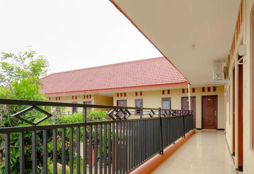 Hotelli Spot On 2826 Panderman Residence