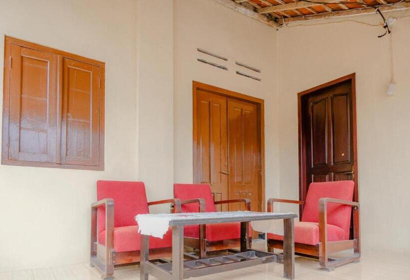 Hotel Spot On 2826 Panderman Residence