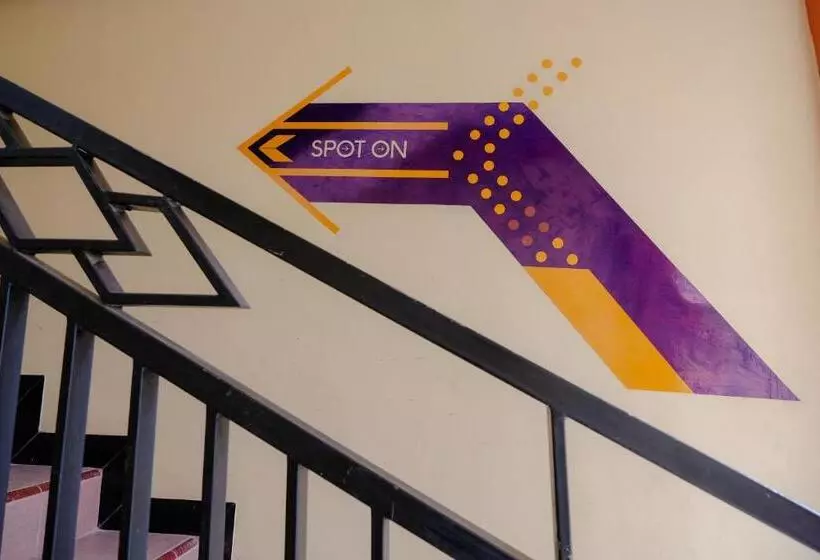 Hotelli Spot On 2826 Panderman Residence