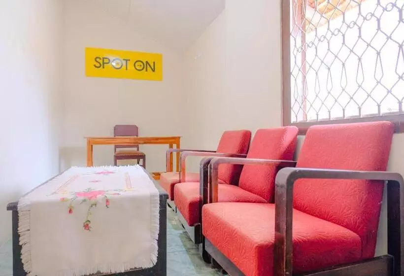 Hotelli Spot On 2826 Panderman Residence