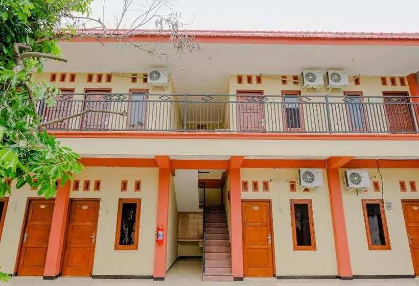 Hotelli Spot On 2826 Panderman Residence