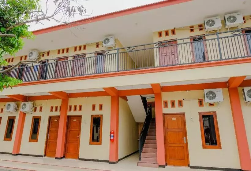 Hotelli Spot On 2826 Panderman Residence