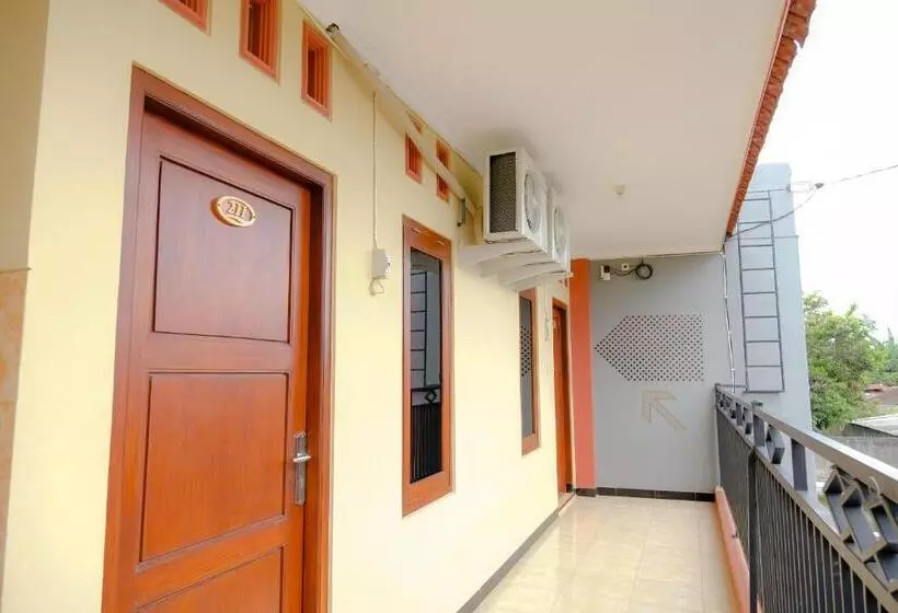 Hotelli Spot On 2826 Panderman Residence