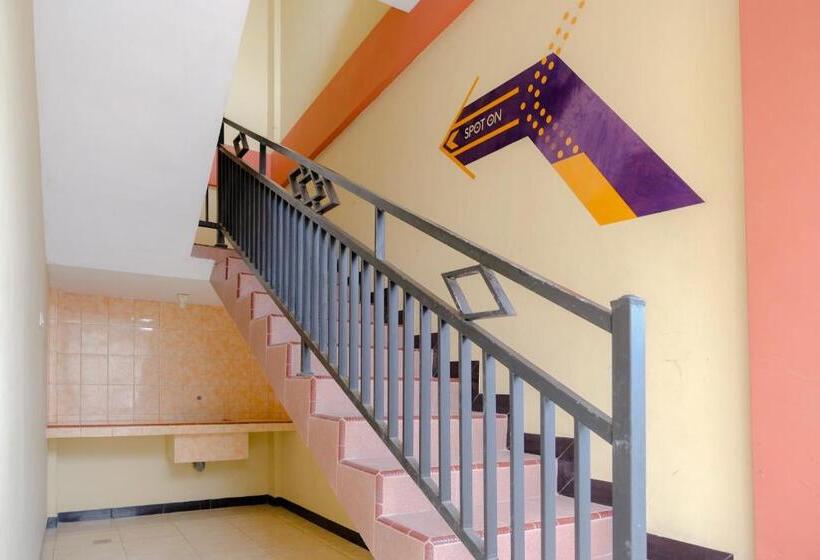 Hotel Spot On 2826 Panderman Residence