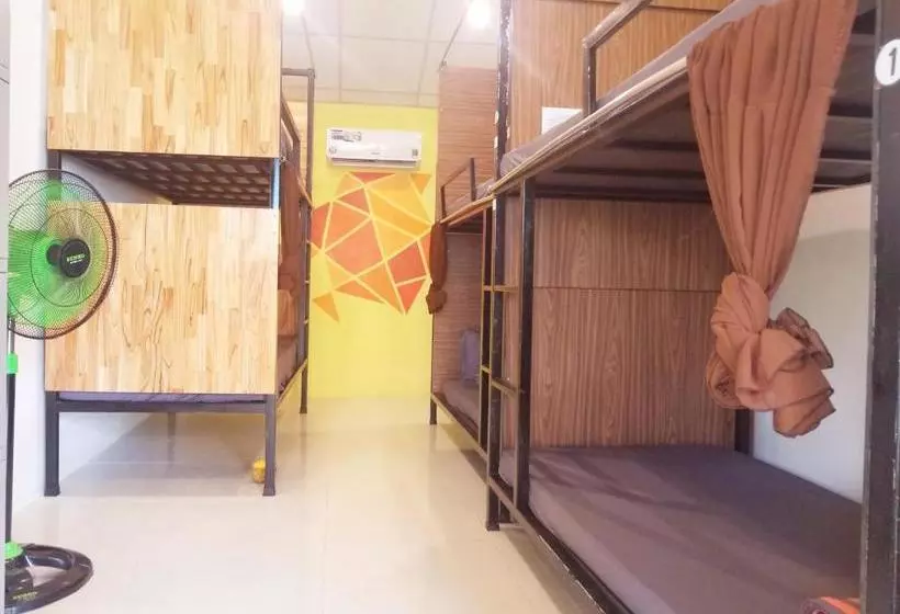 هتل کپسول Codohomestay Garden