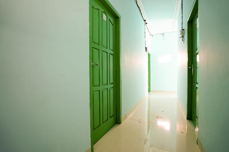 هتل Spot On 2738 818 Home Stay