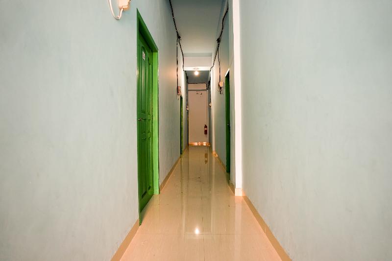 هتل Spot On 2738 818 Home Stay