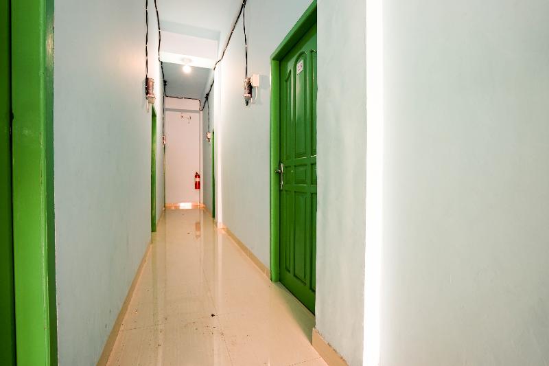 هتل Spot On 2738 818 Home Stay