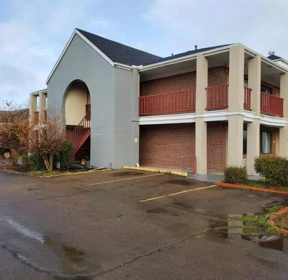 Motelli Oak Tree Inn