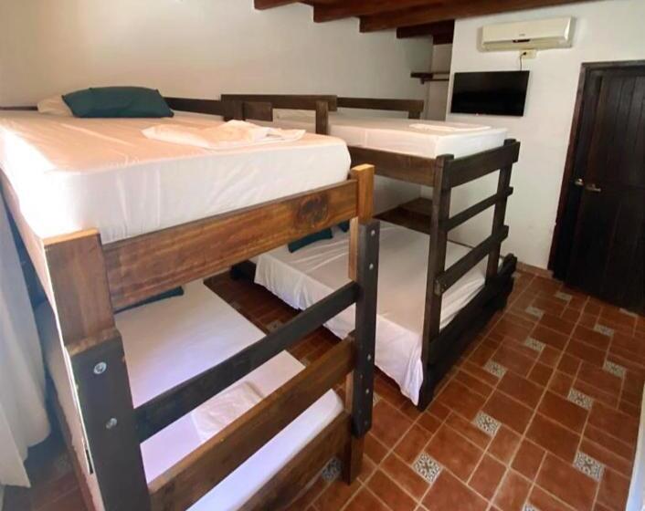 پانسیون Kayena Hostel