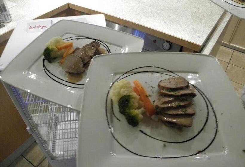 Отель 4 Jahreszeiten Mit Restaurant