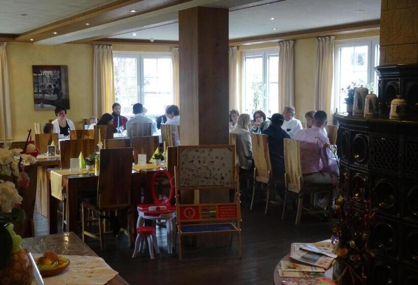 Отель 4 Jahreszeiten Mit Restaurant