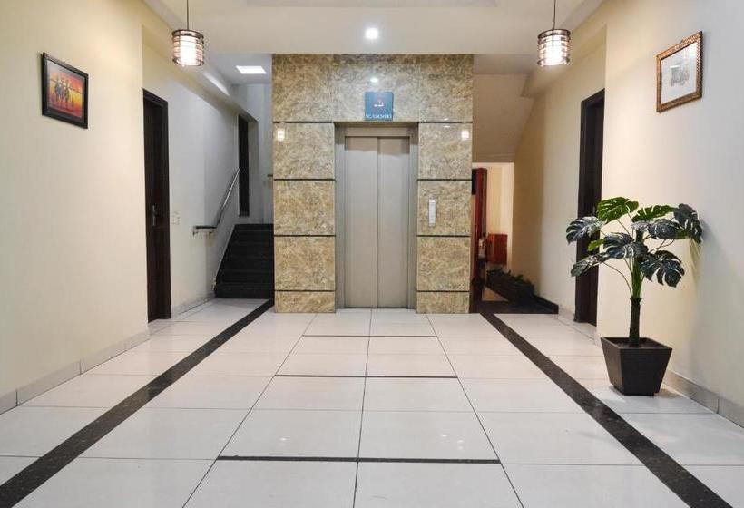 בית מלון כפרי Capital O 922  9 Inn