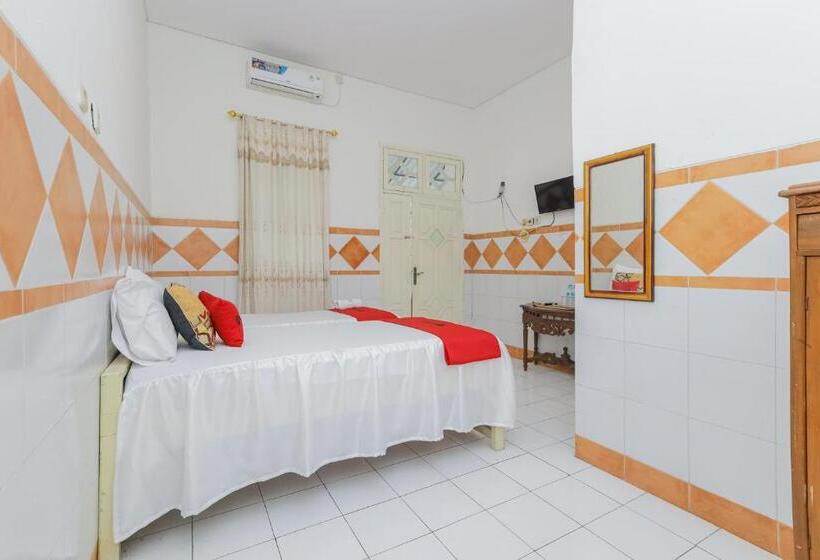 ホテル Reddoorz Syariah At Mojosari