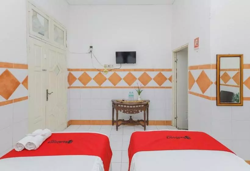 هتل Reddoorz Syariah At Mojosari