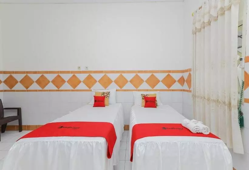 هتل Reddoorz Syariah At Mojosari