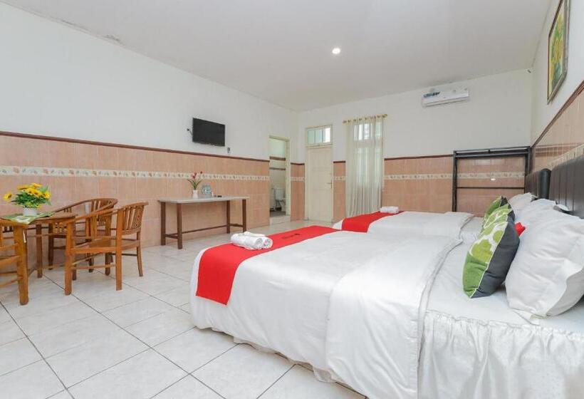 ホテル Reddoorz Syariah At Mojosari