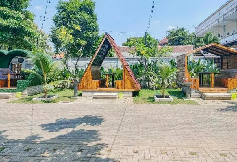 هتل Reddoorz Syariah At Mojosari