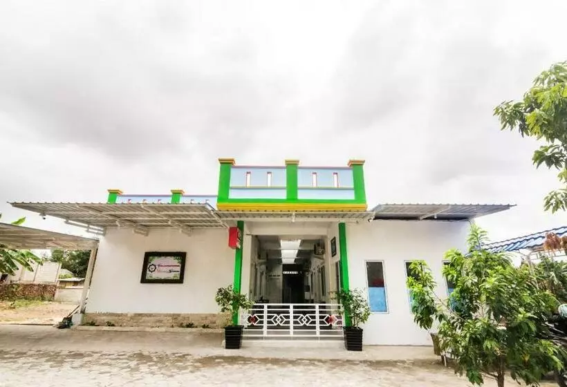 هتل Reddoorz Syariah Near Tanjung Pinang City Center