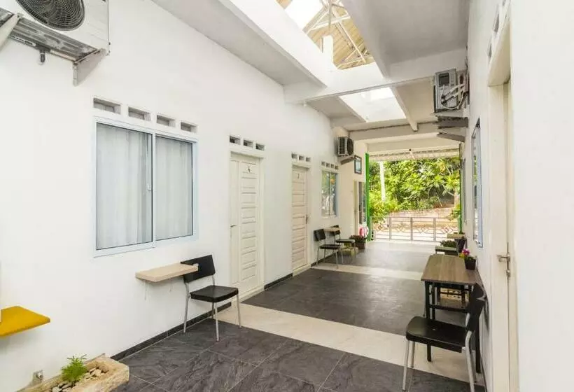 هتل Reddoorz Syariah Near Tanjung Pinang City Center