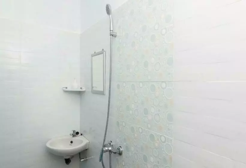 هتل Reddoorz Syariah Near Tanjung Pinang City Center