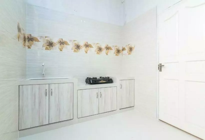 هتل Reddoorz Syariah Near Tanjung Pinang City Center