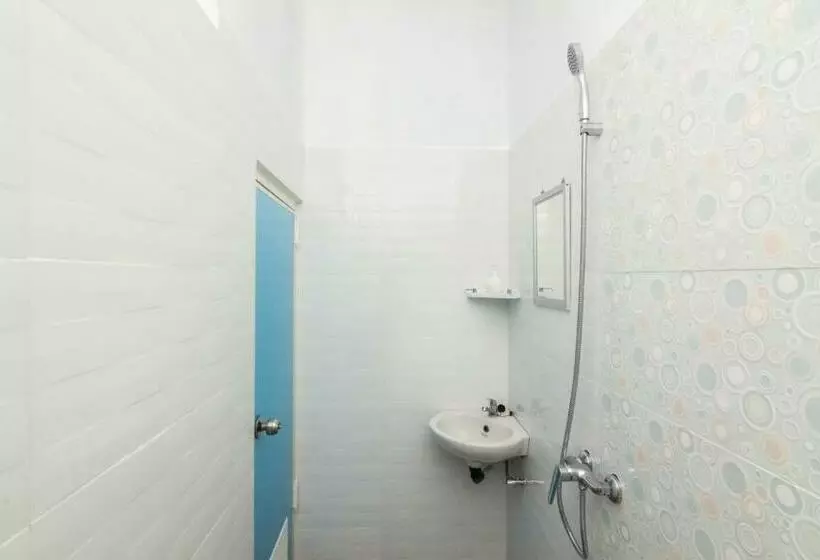 هتل Reddoorz Syariah Near Tanjung Pinang City Center