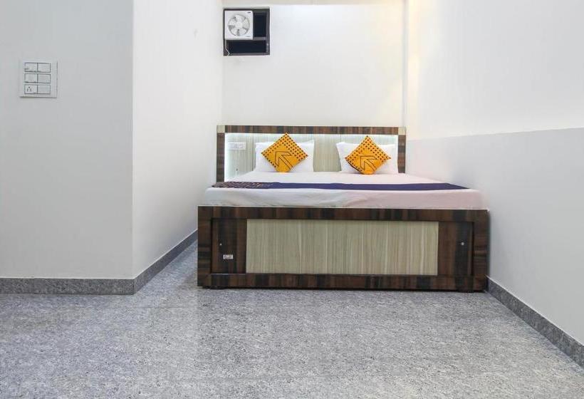 Hotel Spot On 68067 Shri Shyamji Atithi Grah