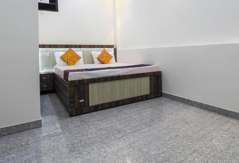 Hotel Spot On 68067 Shri Shyamji Atithi Grah