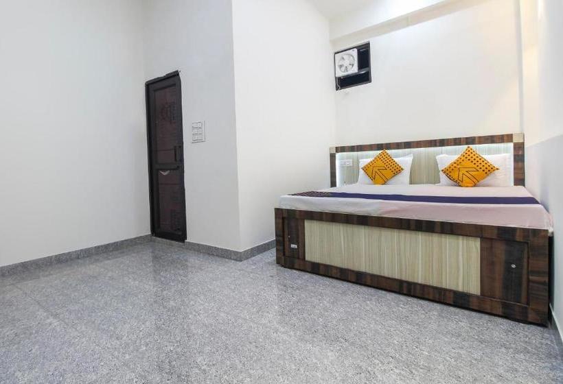Hotel Spot On 68067 Shri Shyamji Atithi Grah