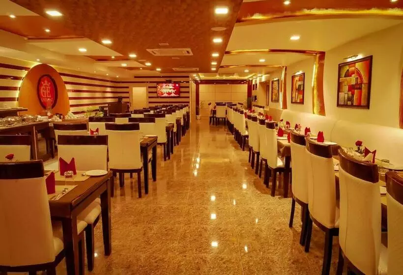 هتل Emporio