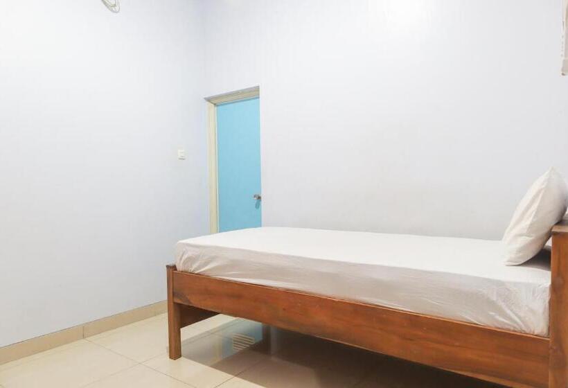 בית מלון כפרי Koolkost Syariah @ Duri Kosambi