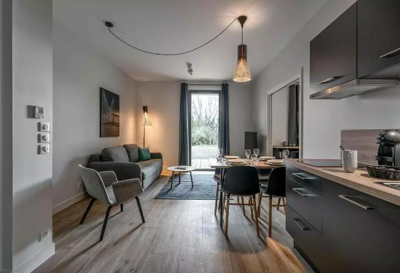 La Grange Des Pères