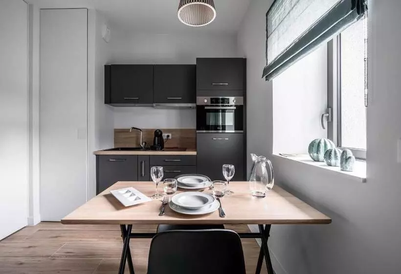 La Grange Des Pères