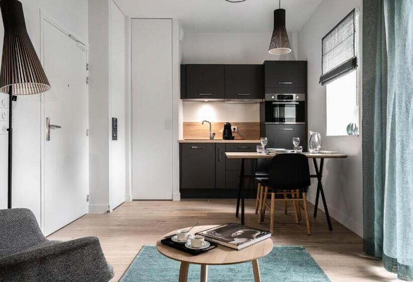 La Grange Des Pères