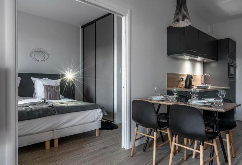 La Grange Des Pères