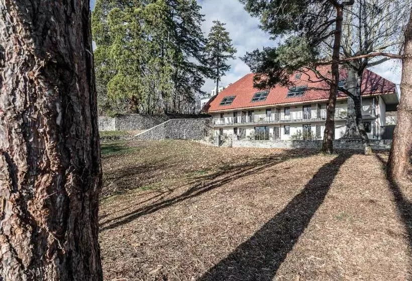 La Grange Des Pères