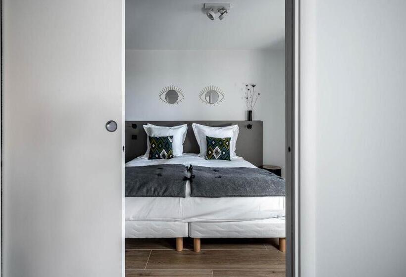 La Grange Des Pères