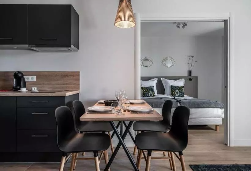 La Grange Des Pères