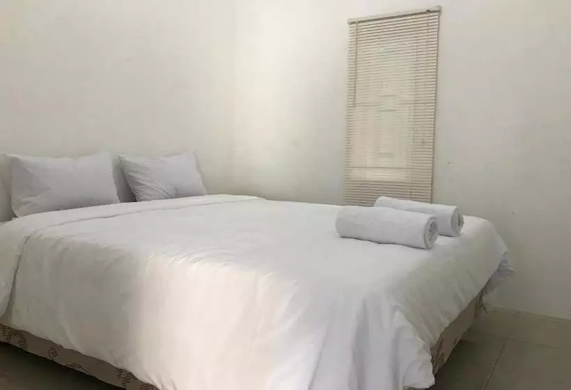 ホテル Oyo 2551 Dewi Residence 2